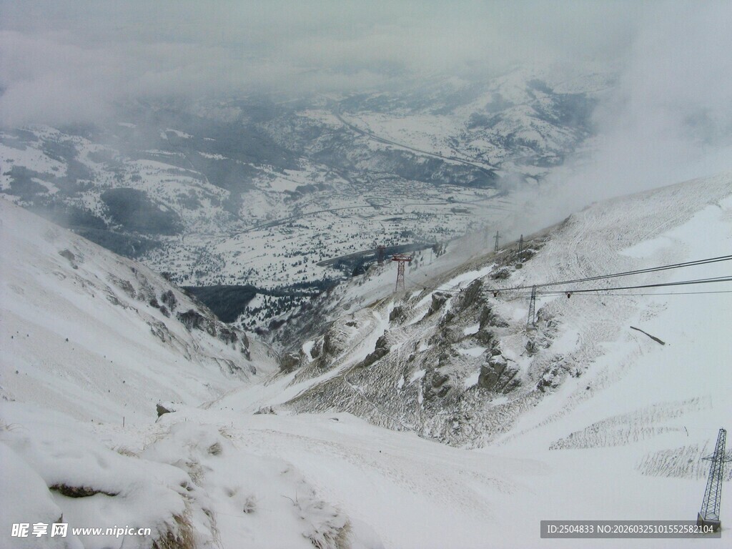 雪山壮丽景致