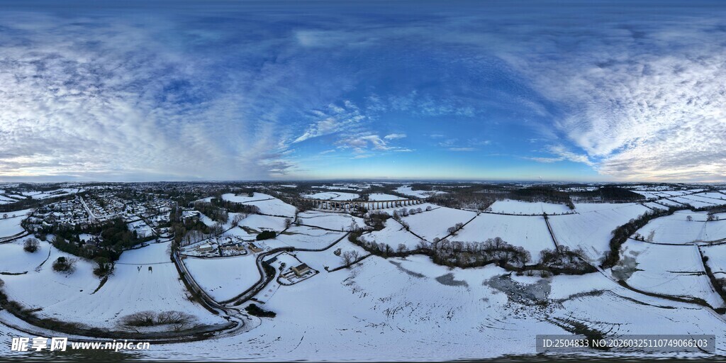 冬日冰封大地壮丽景观
