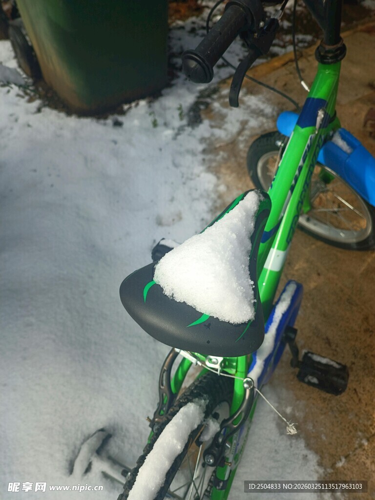 雪覆自行车