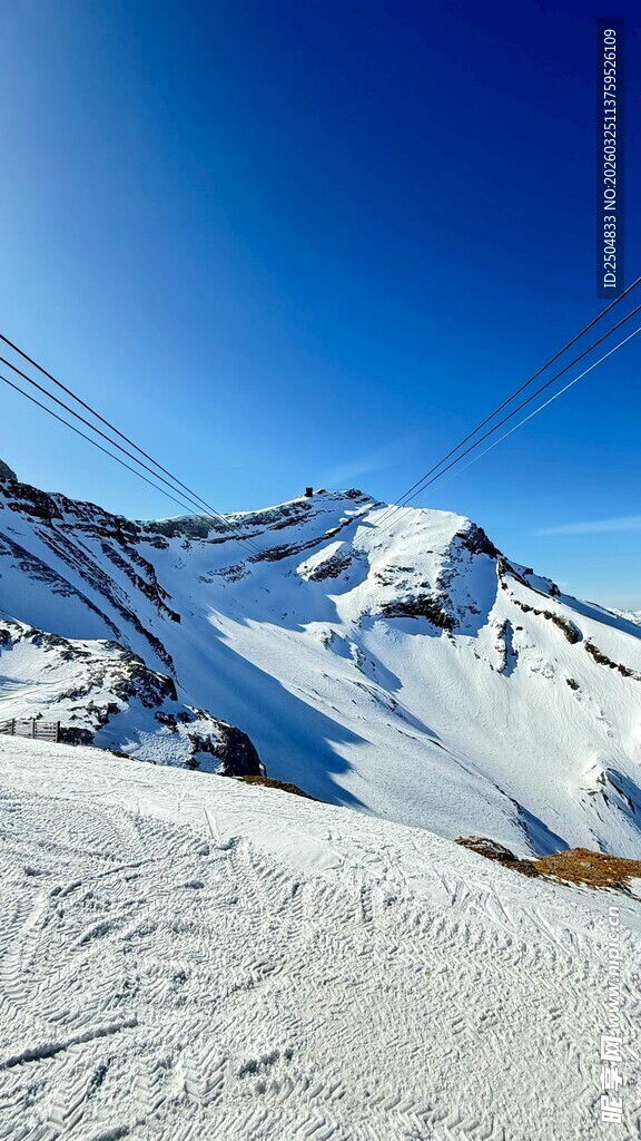 雪山风光 壮丽滑雪场景