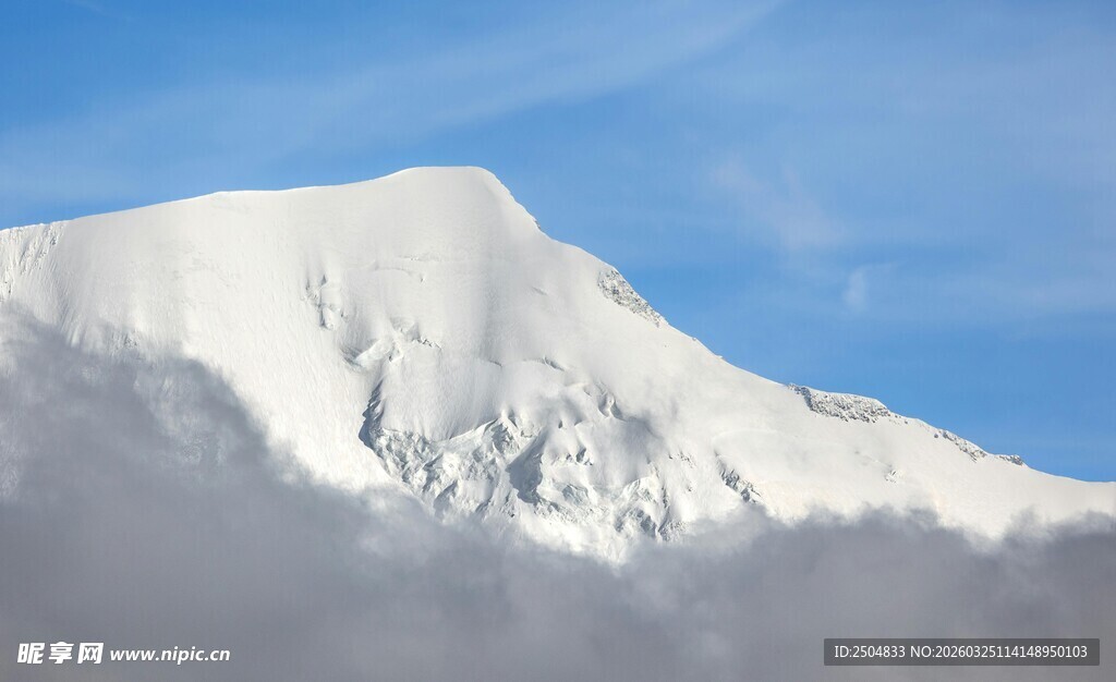 雪山远眺