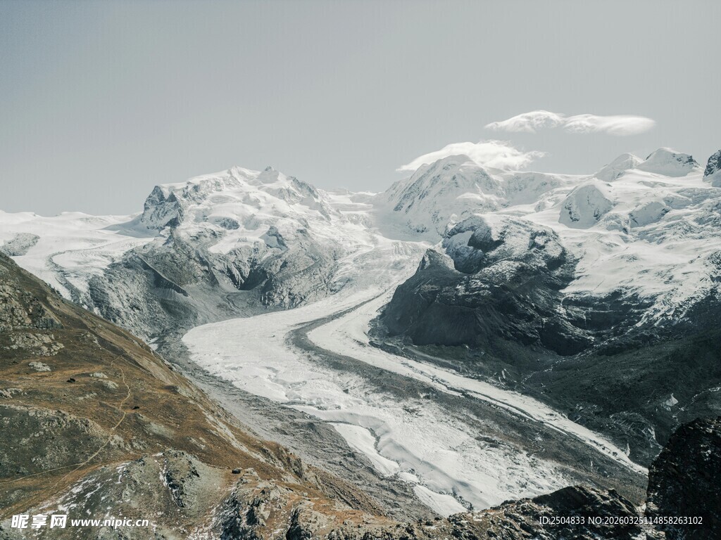 壮丽雪山冰川景观
