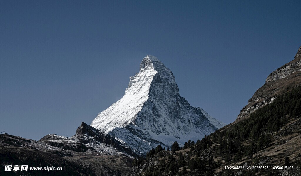 马特洪峰壮丽雪山景观