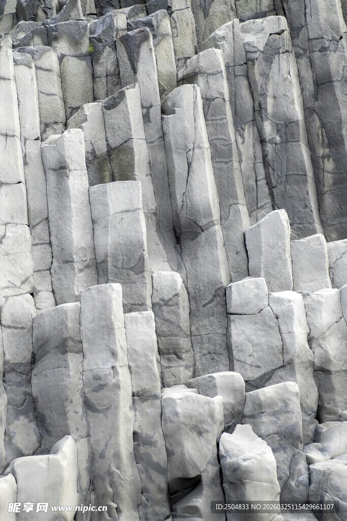 壮观柱状玄武岩地貌