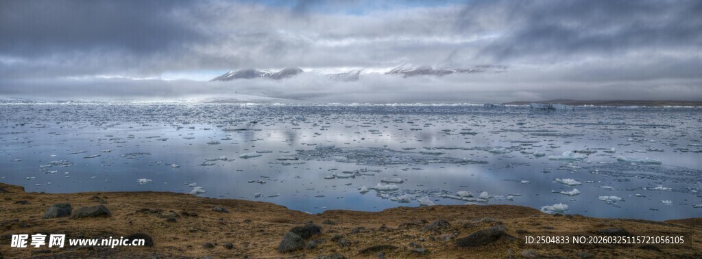 海边广阔天地的壮美景观
