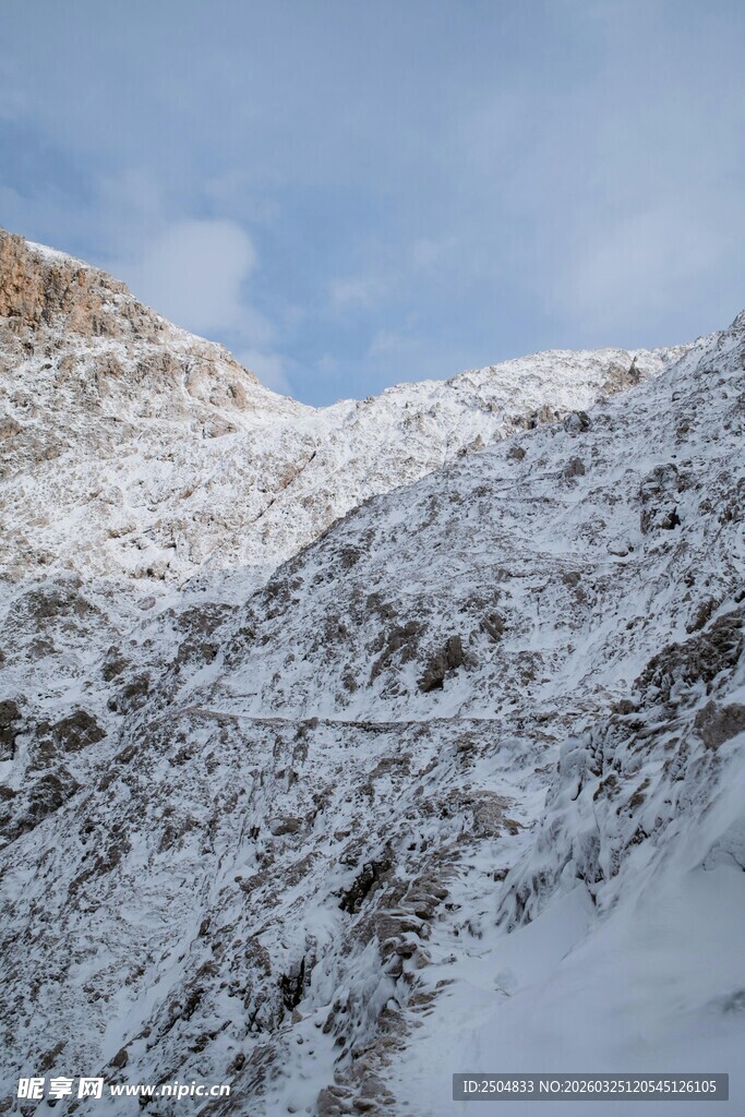 雪山壮丽景致