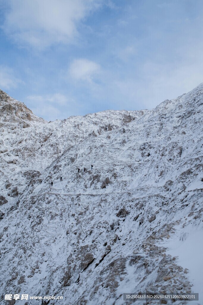 雪山壮丽景致
