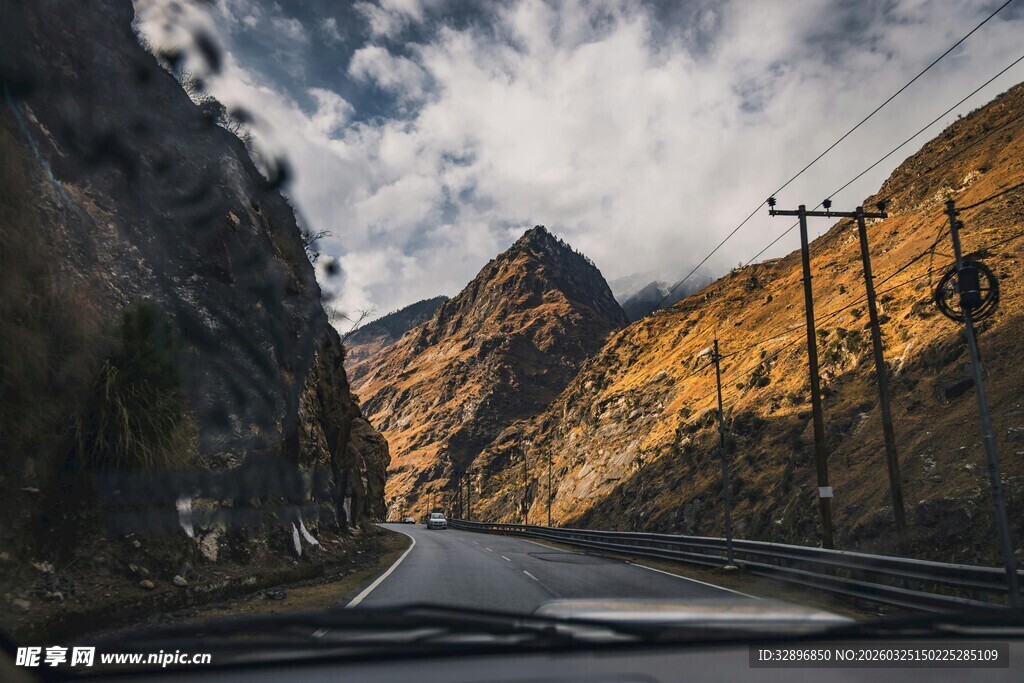 山间公路风景