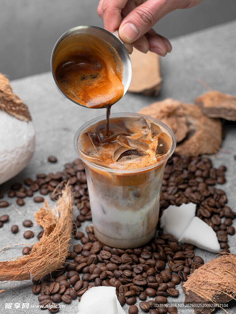 手冲椰香咖啡制作瞬间
