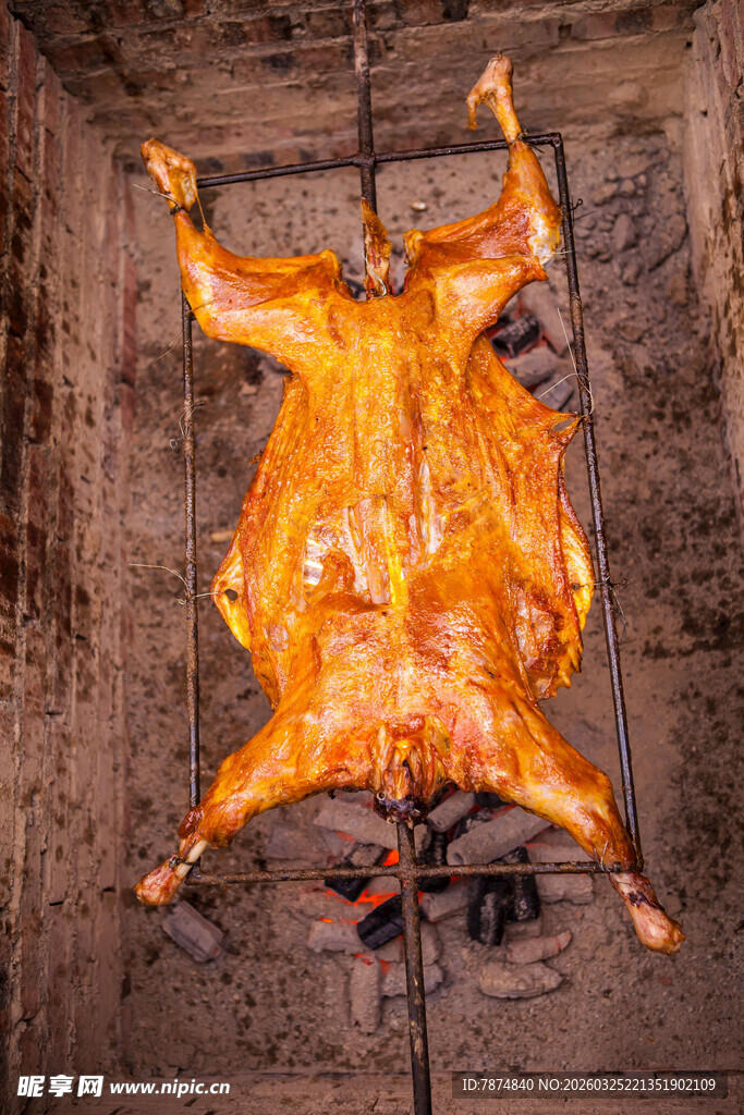 烤全羊悬挂展示