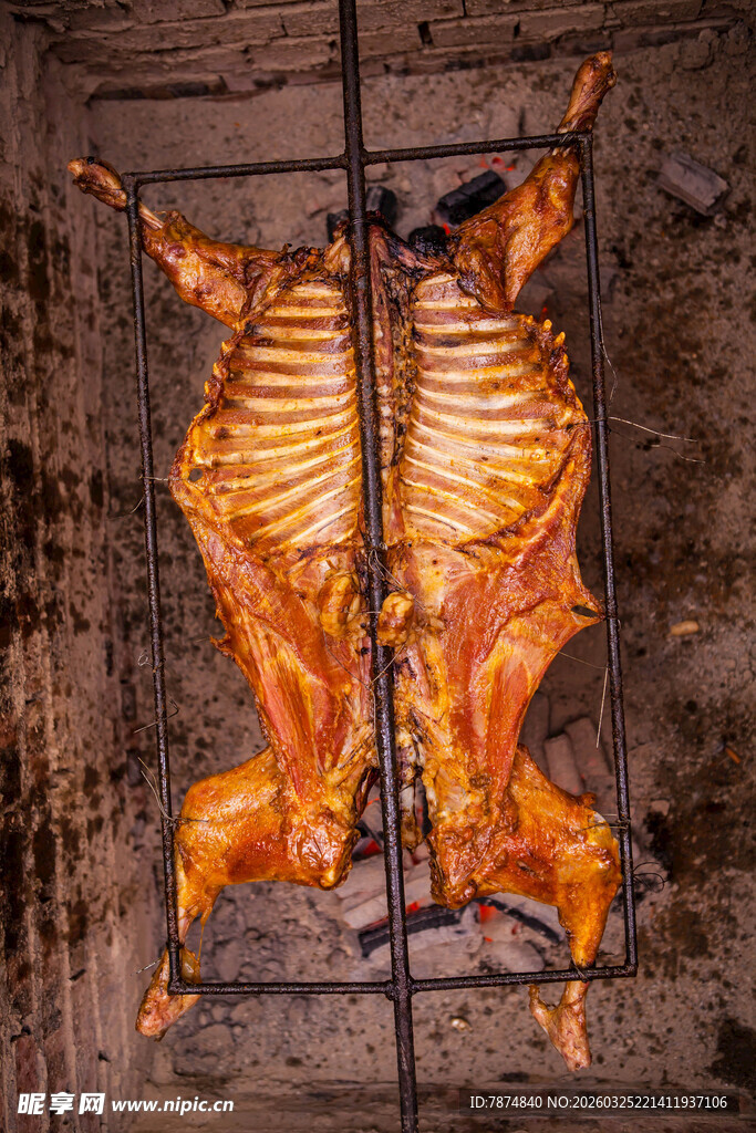 烤全羊悬挂展示