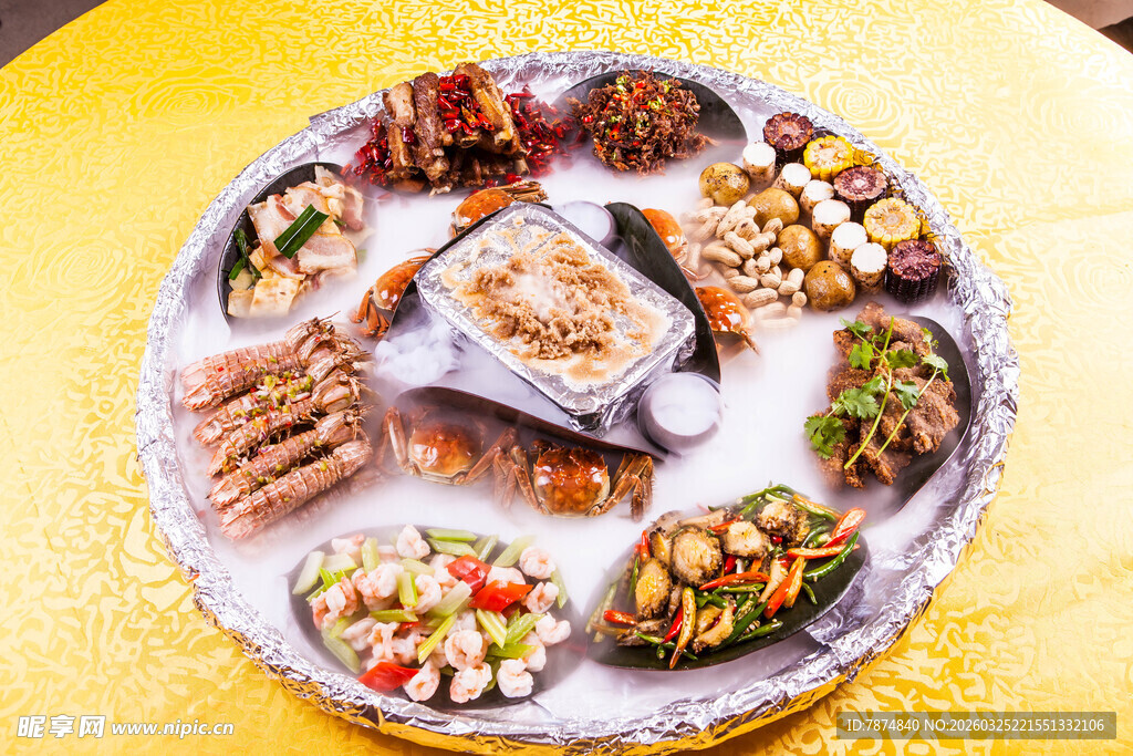 丰盛多样的海鲜拼盘