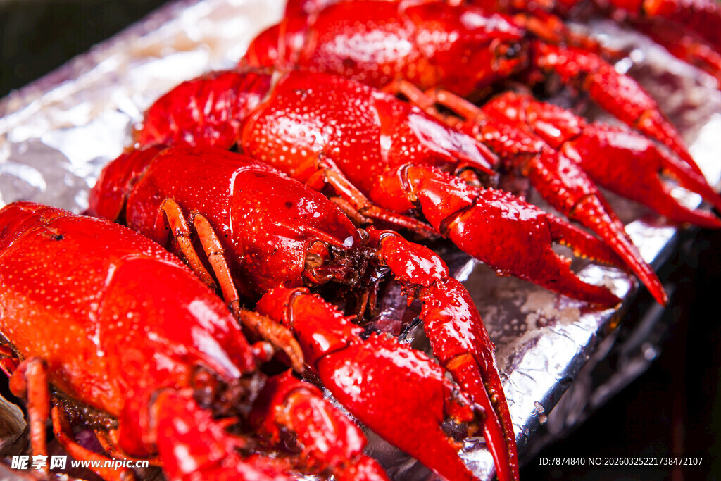 美味小龙虾 色泽诱人