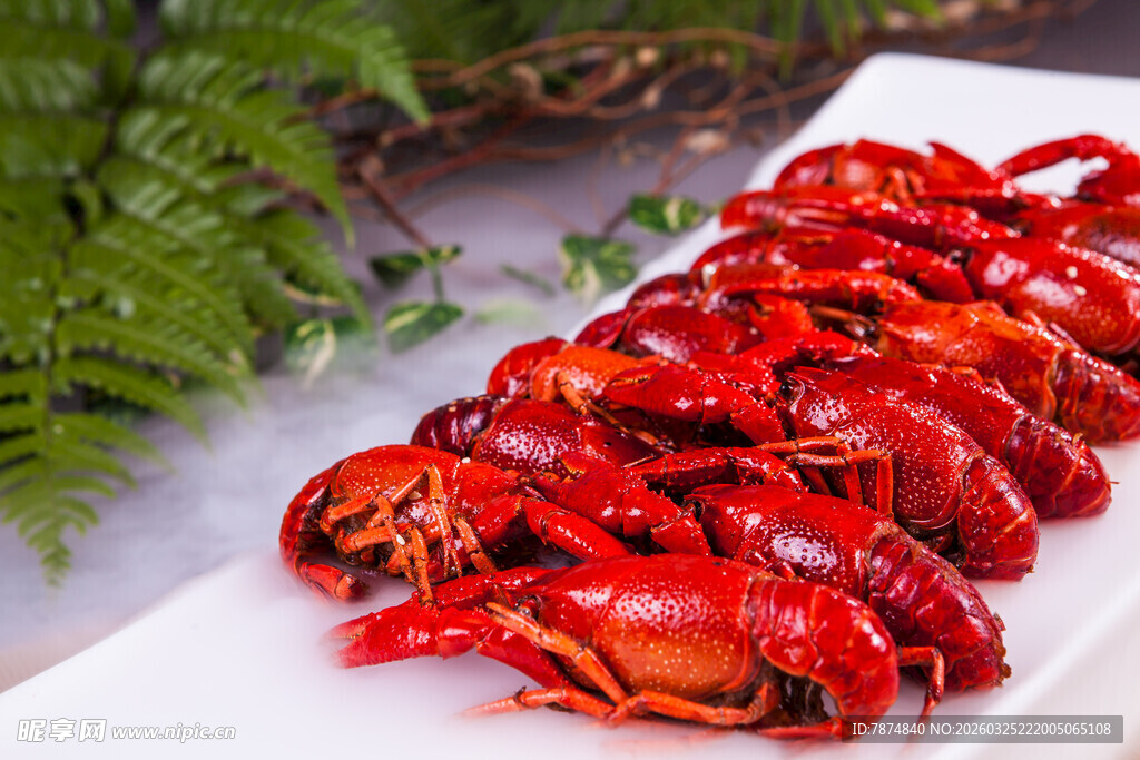 美味小龙虾摆盘展示