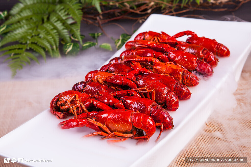 美味小龙虾摆盘展示