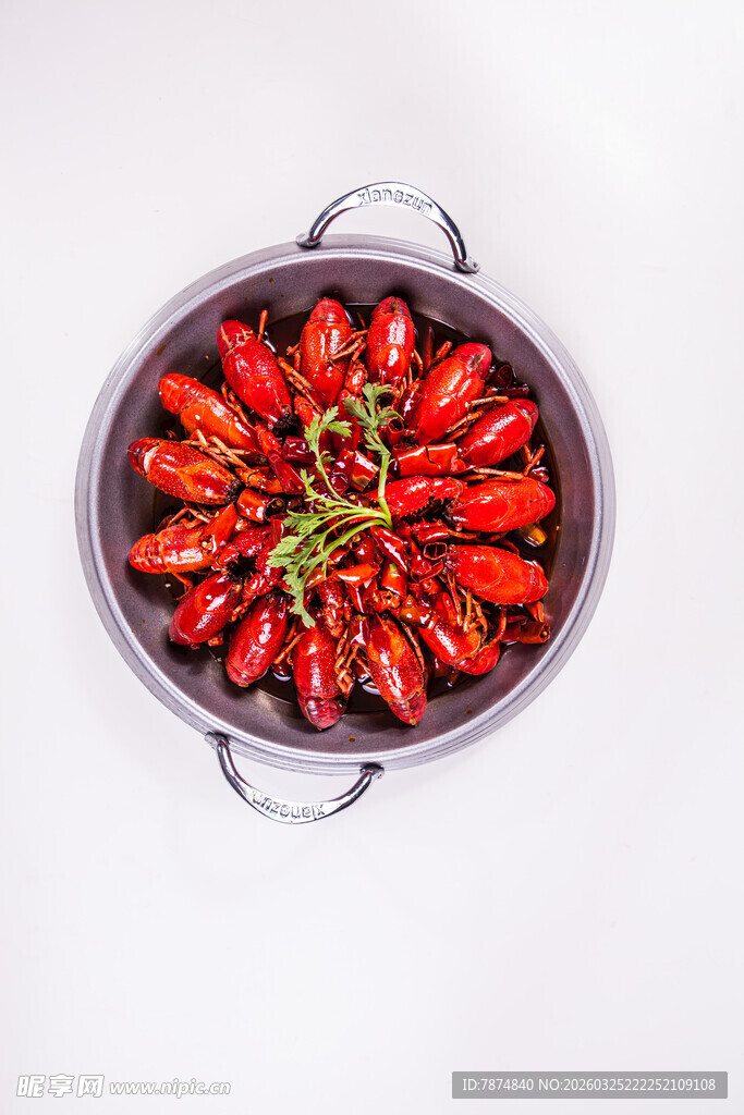 锅中小龙虾 鲜艳诱人