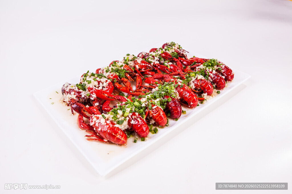 小龙虾摆盘精致诱人