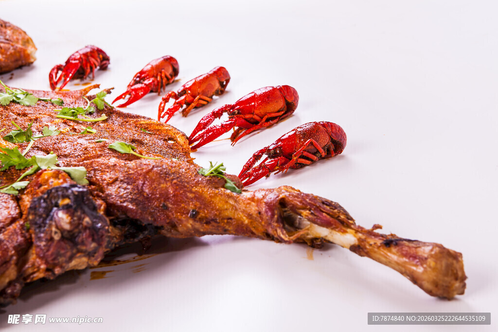 烤全羊配小龙虾美食组合