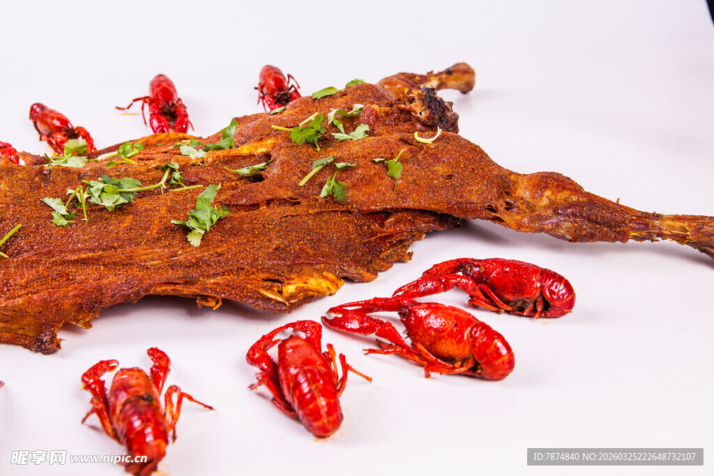 香辣诱人烤羊排配小龙虾