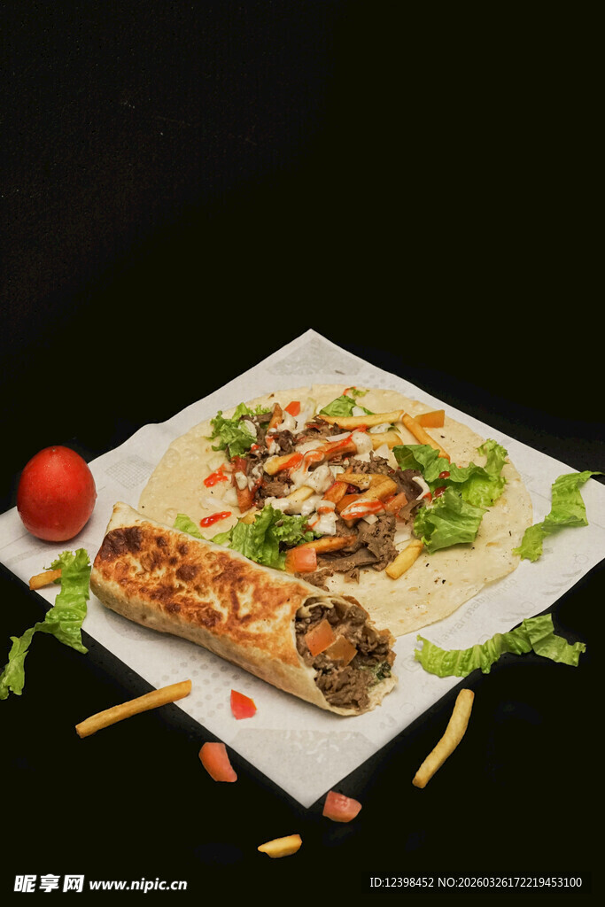 美味烤鱼搭配多样配菜