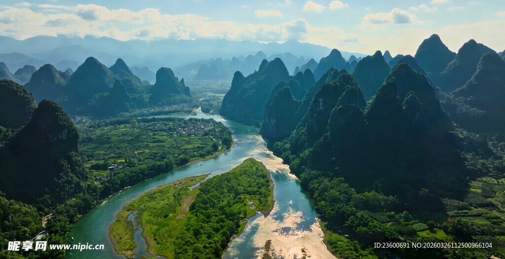 壮美漓江山水风光图