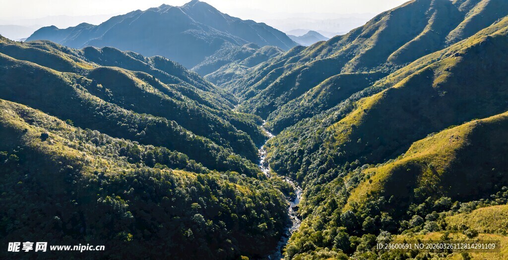 山间美景