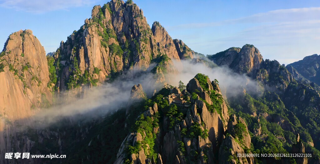 壮美黄山云海奇峰景观