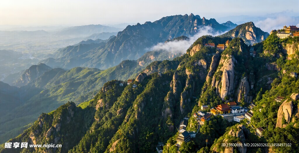 九华山壮美山峦间的隐秘村落