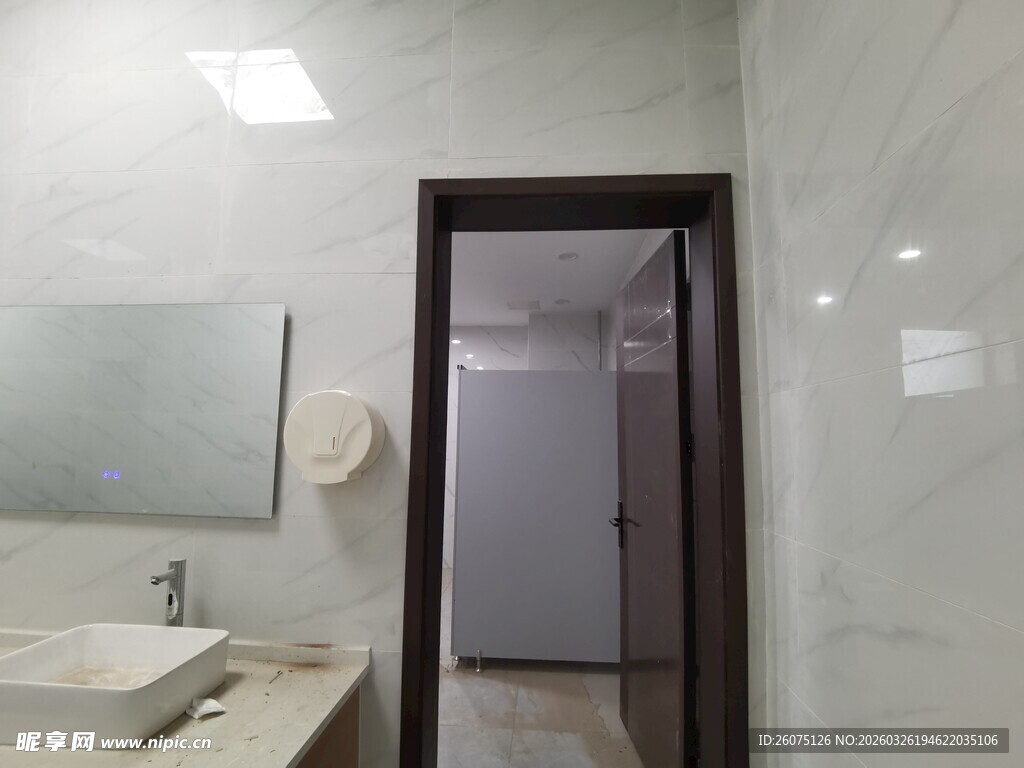 现代简约风格浴室一角