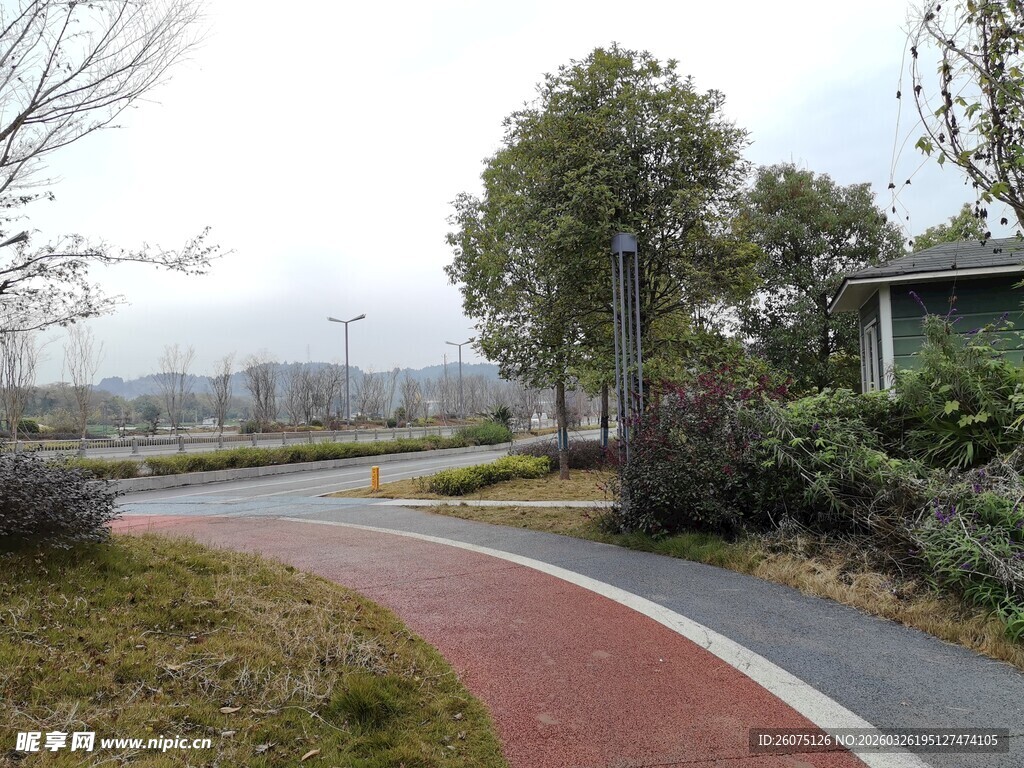 蜿蜒多彩的户外休闲步道