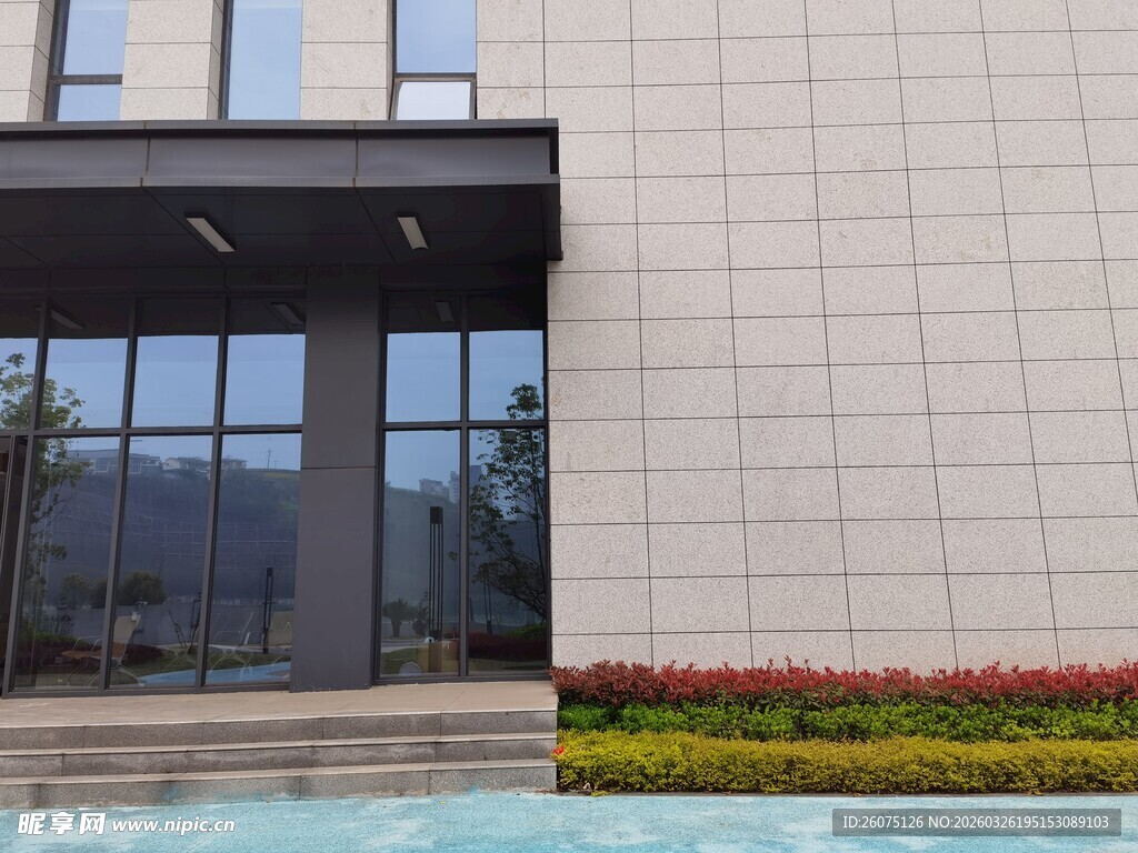 现代风格建筑外观一角