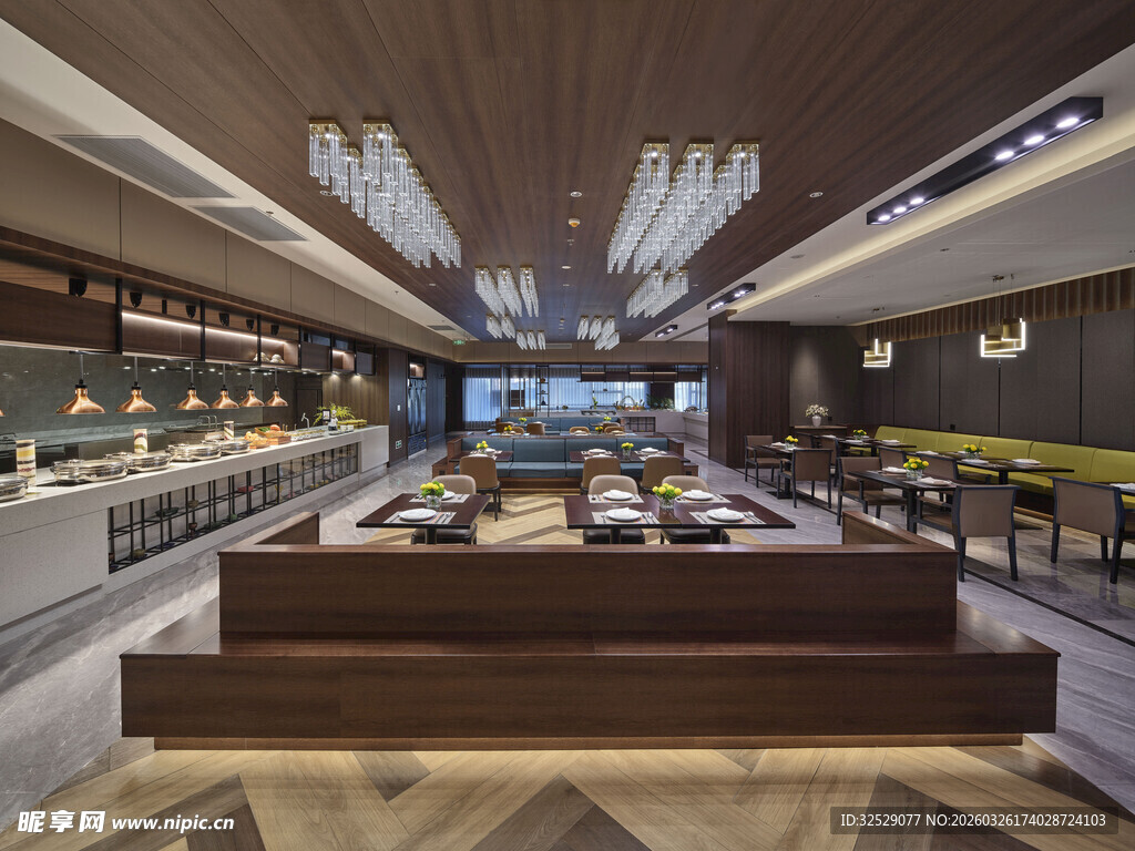 现代风格宽敞餐厅空间