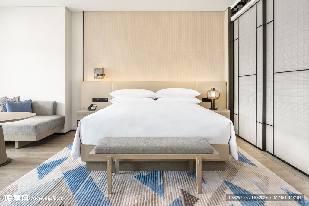 现代简约风格的温馨卧室