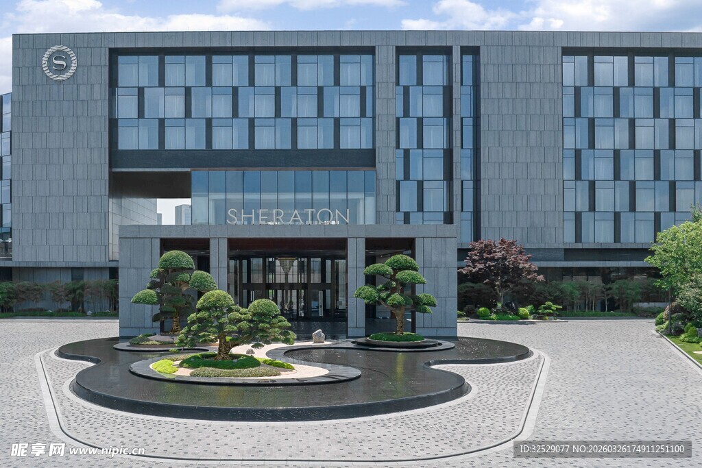 现代风格企业办公大楼外观