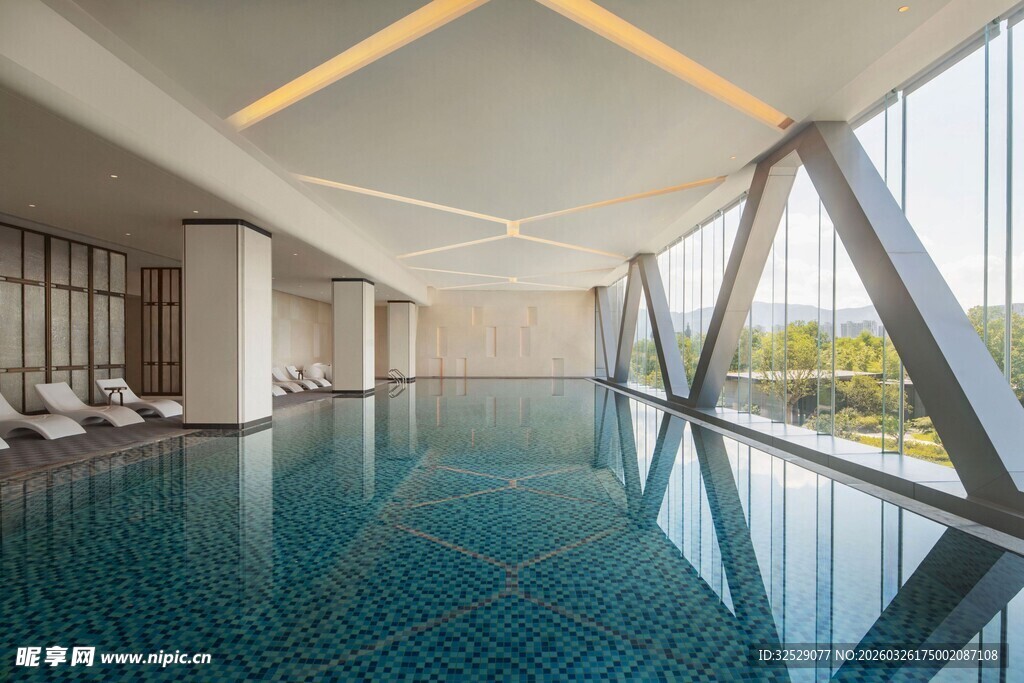 现代室内豪华游泳池景观