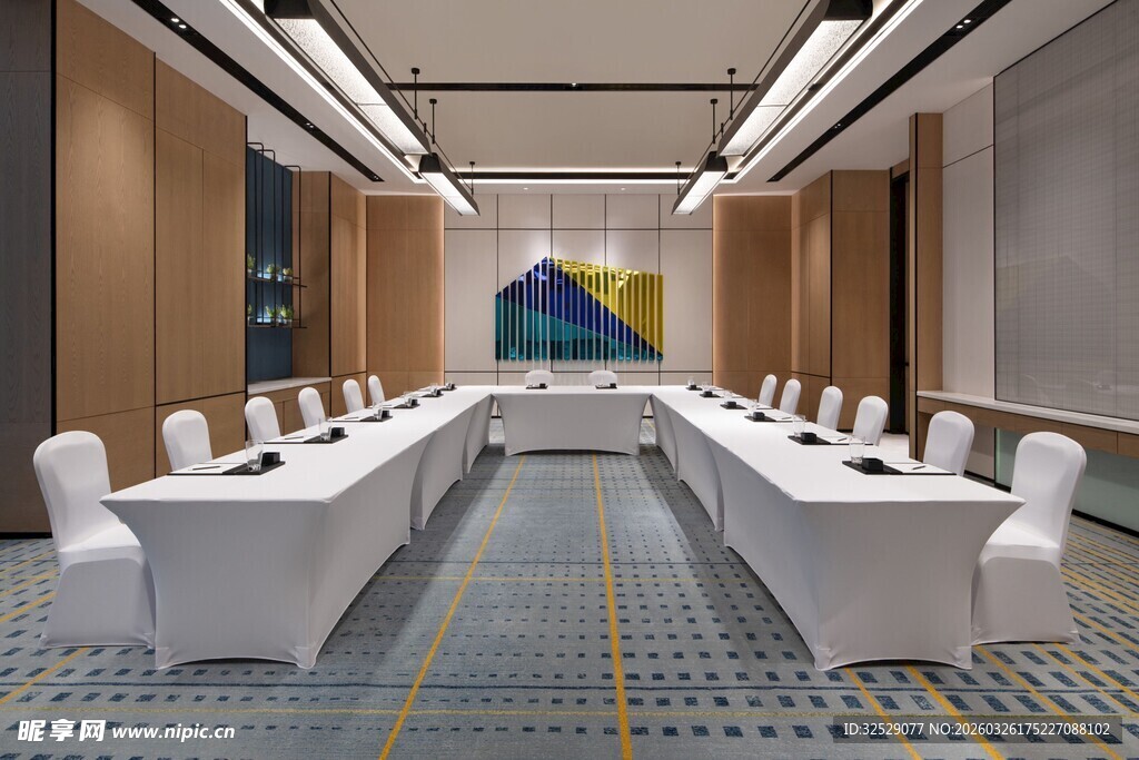现代风格宽敞会议室