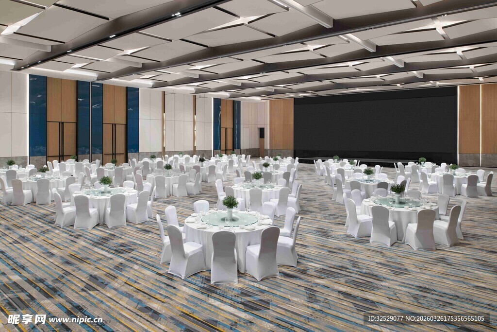 宽敞整洁的大型宴会场地