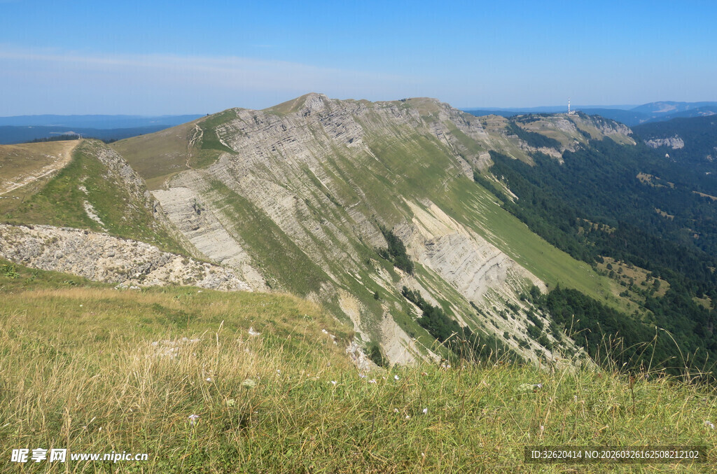 高山草甸壮丽自然景观