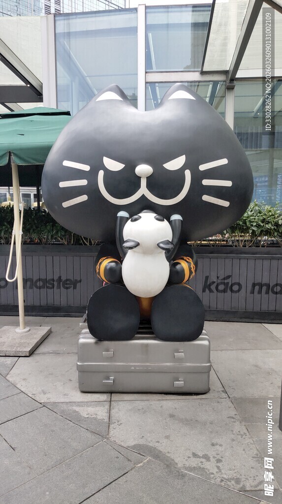 成都太古里黑猫雕塑