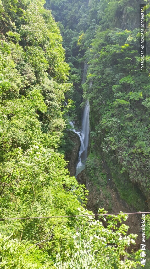 巴东雨仙谷溪谷 