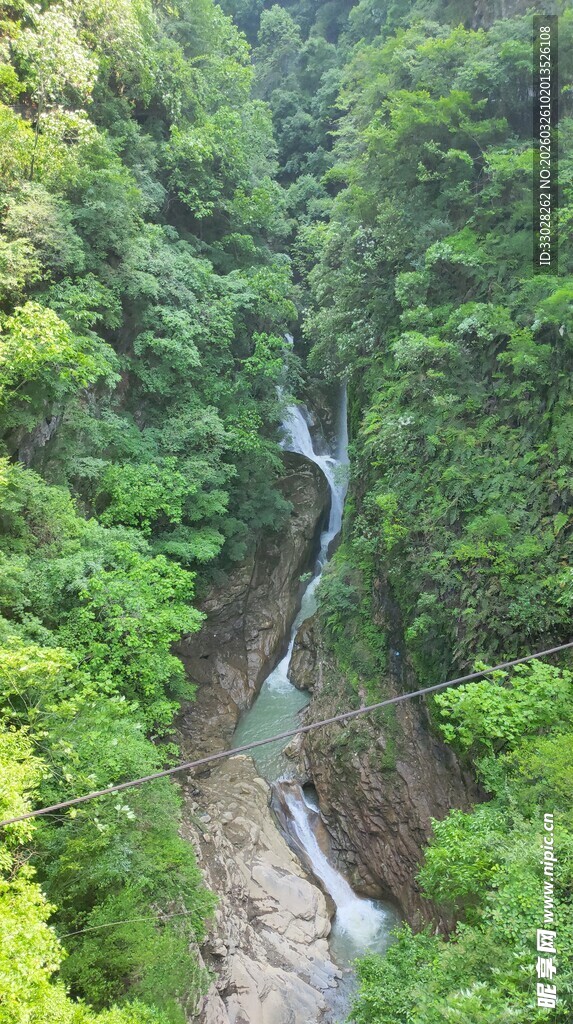 巴东雨仙谷溪谷 