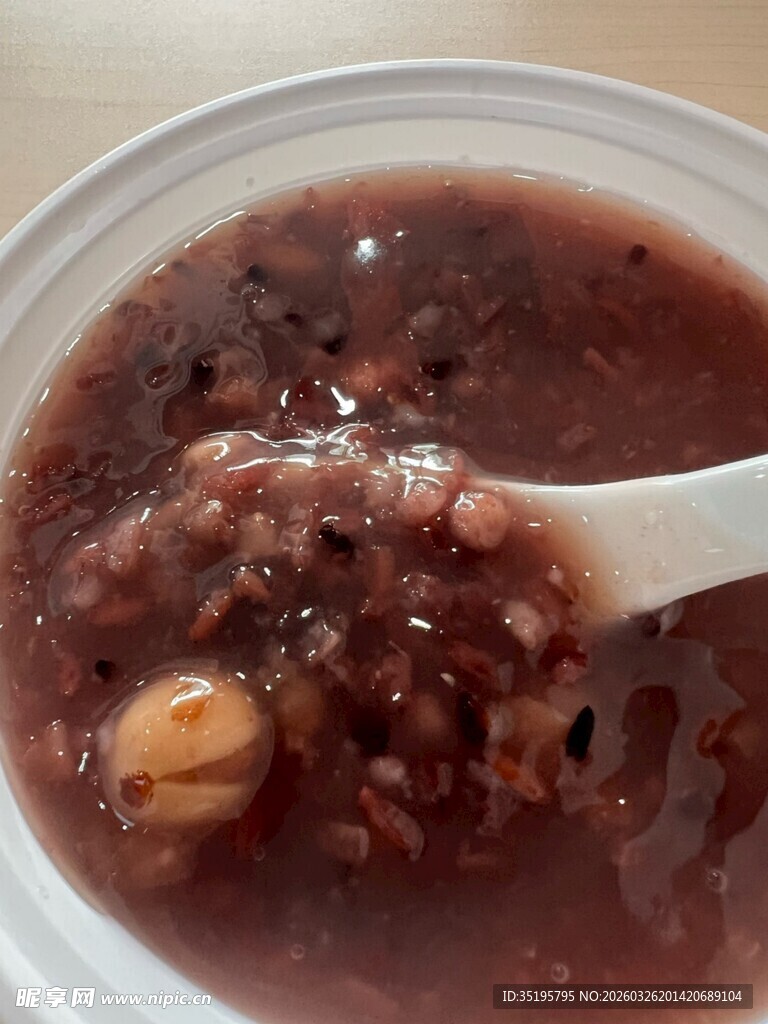 香浓美味的营养八宝粥