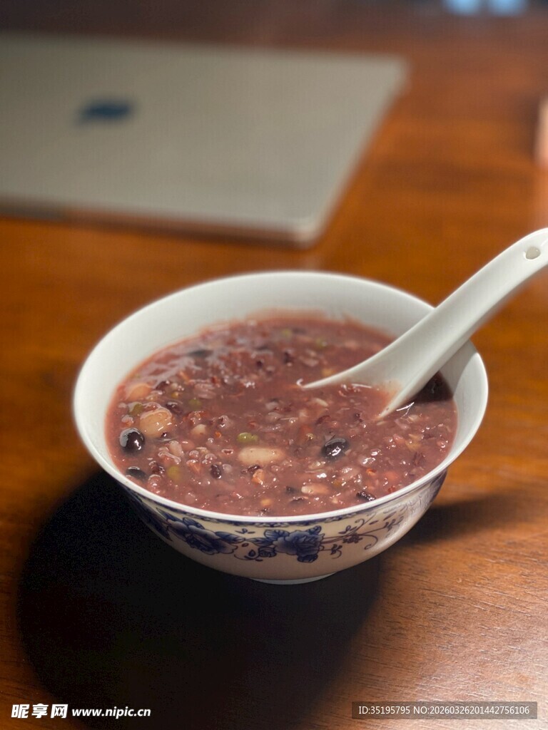 一碗美味红豆粥