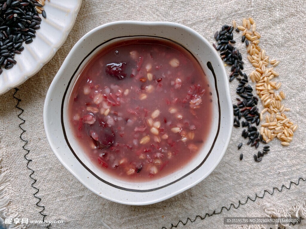 营养美味的五谷杂粮粥