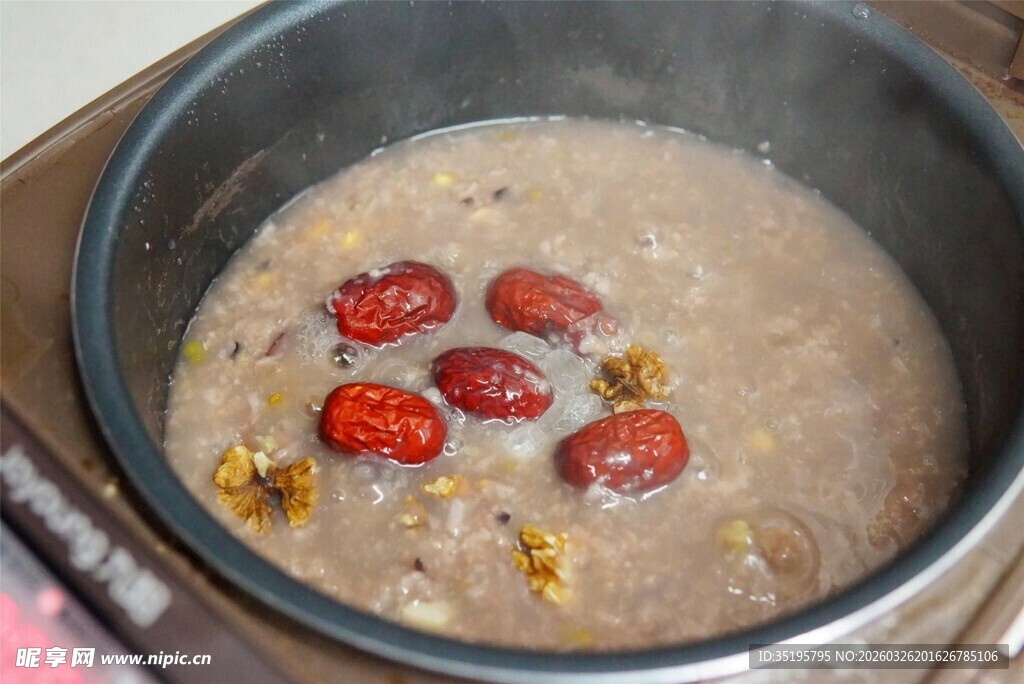 红枣枸杞养生粥