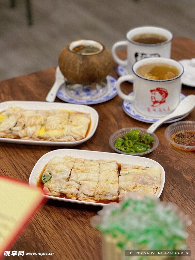 中式早餐美食组合展示