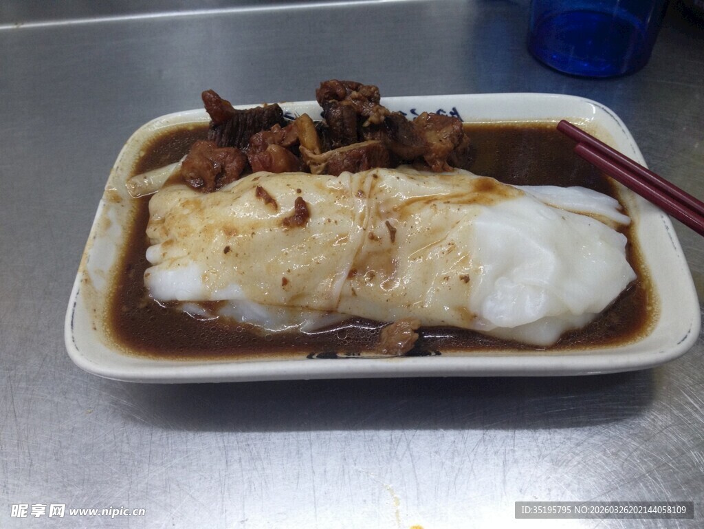 美味叉烧肠粉配筷