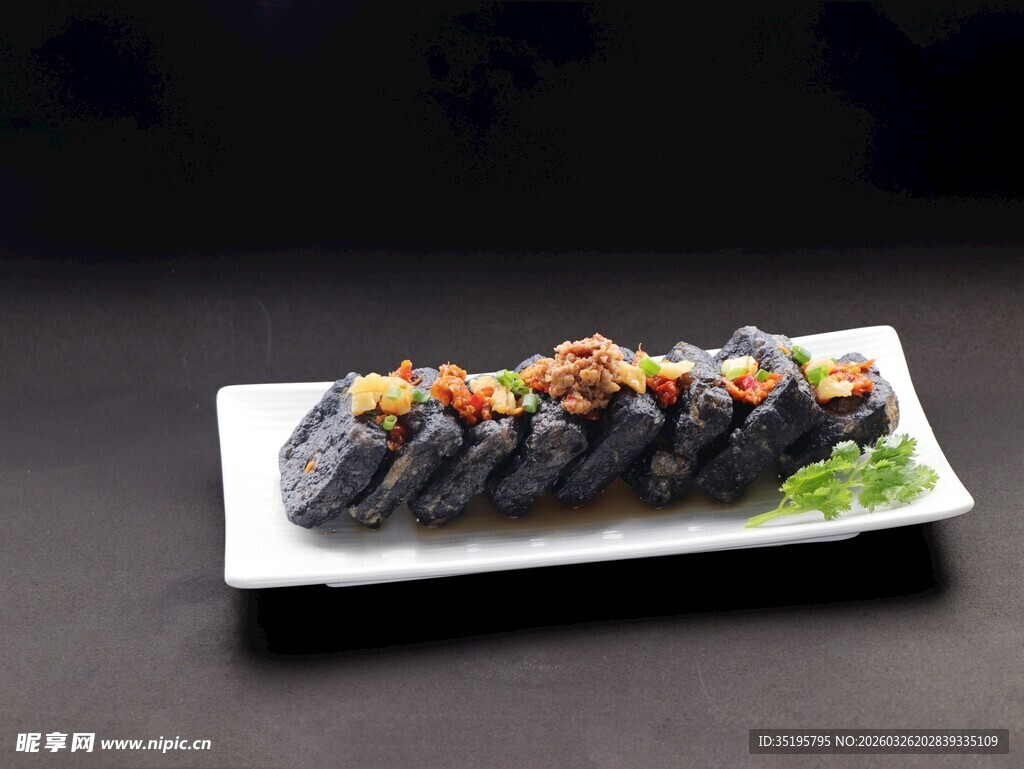 美味寿司卷精致摆盘