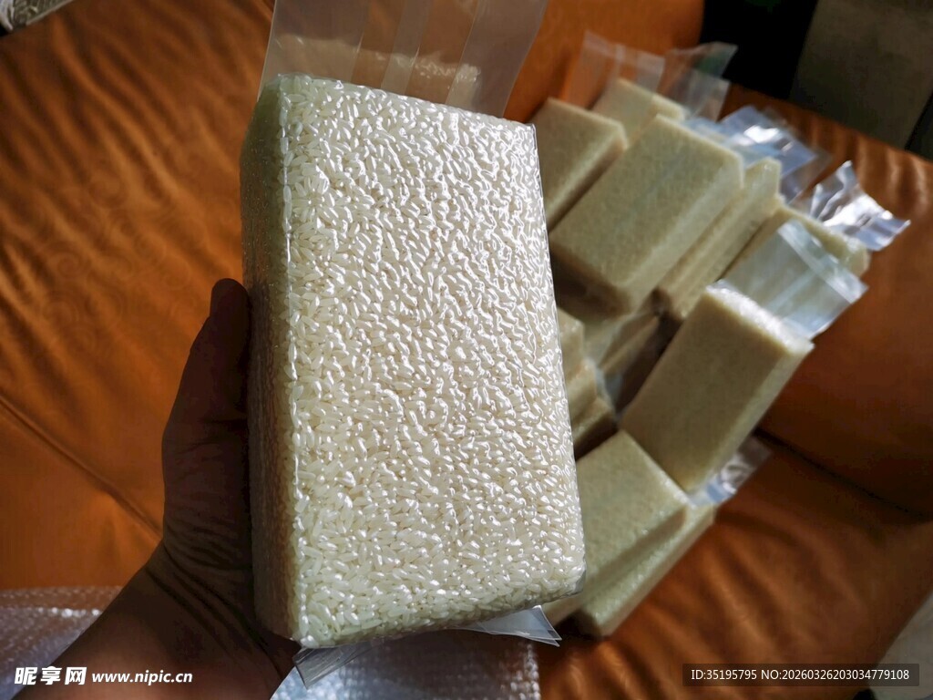 手持块状泡沫材料