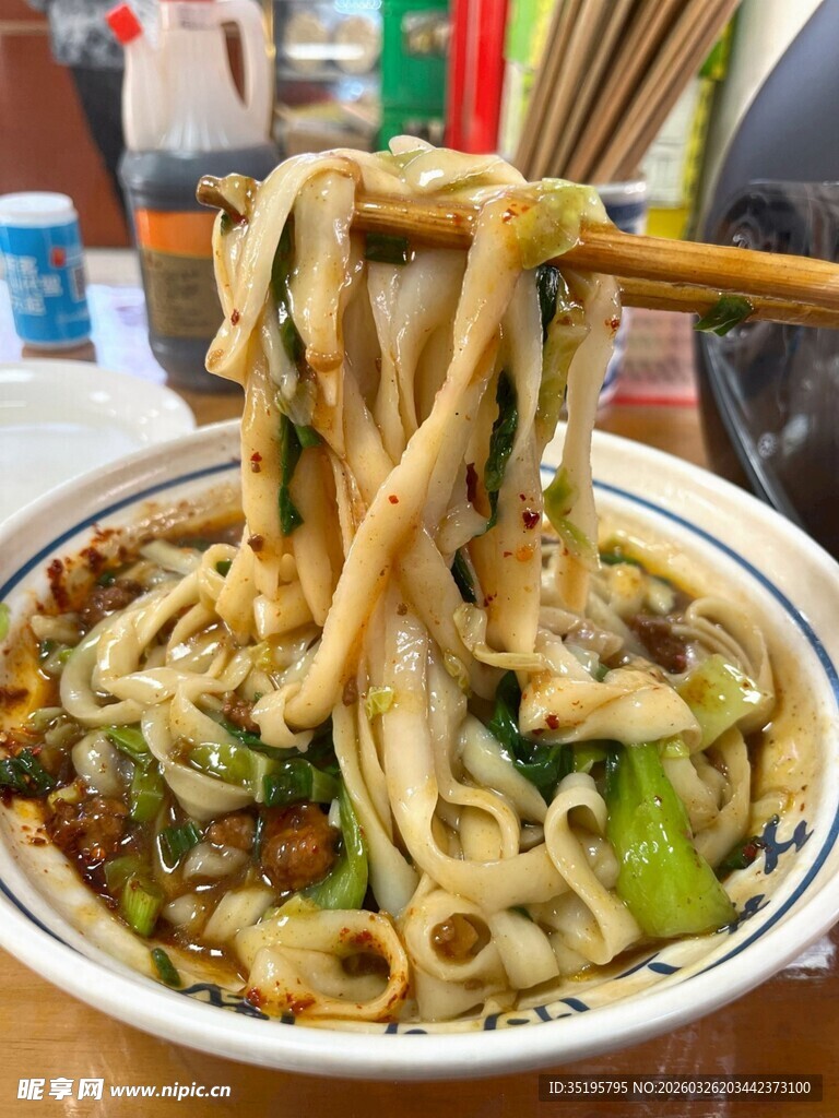 美味诱人的特色手工面条